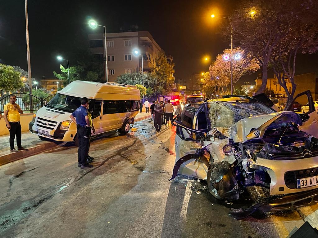 Tarsus’ta kaza: 3 yaralı